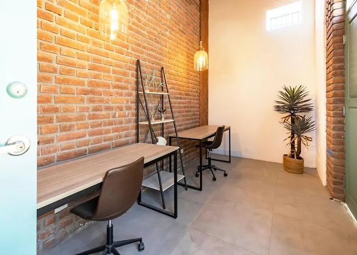 Holiday home Downtown Historic - Starlink Wifi - Pool *