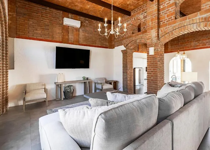 Downtown Historic - Starlink Wifi - Pool Holiday home *